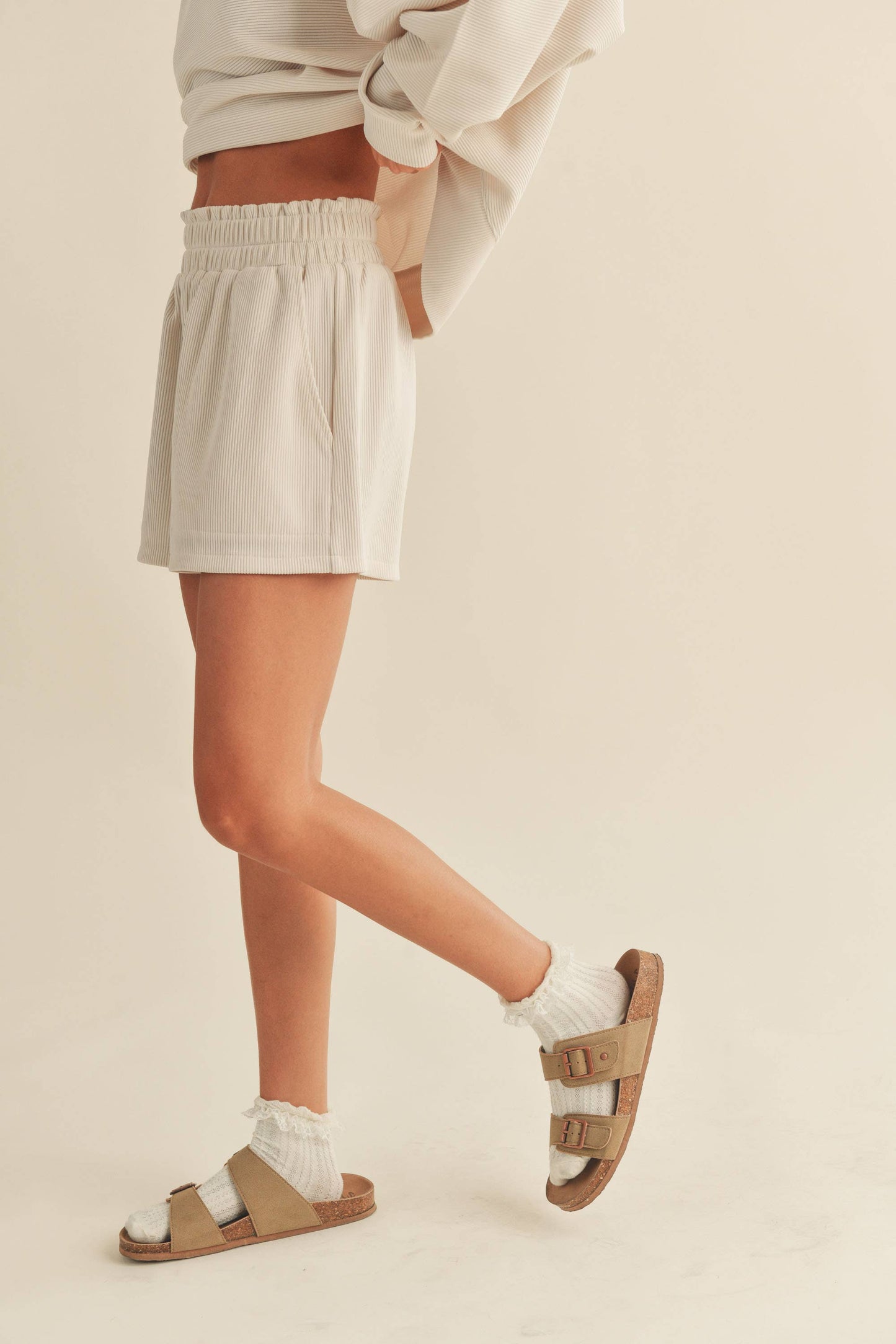 RIBBED CASUAL SHORTS