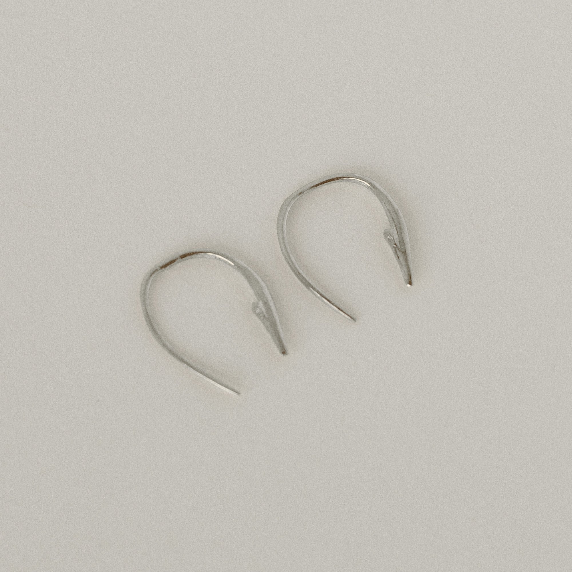 Small Hook Poke Earrings - SS